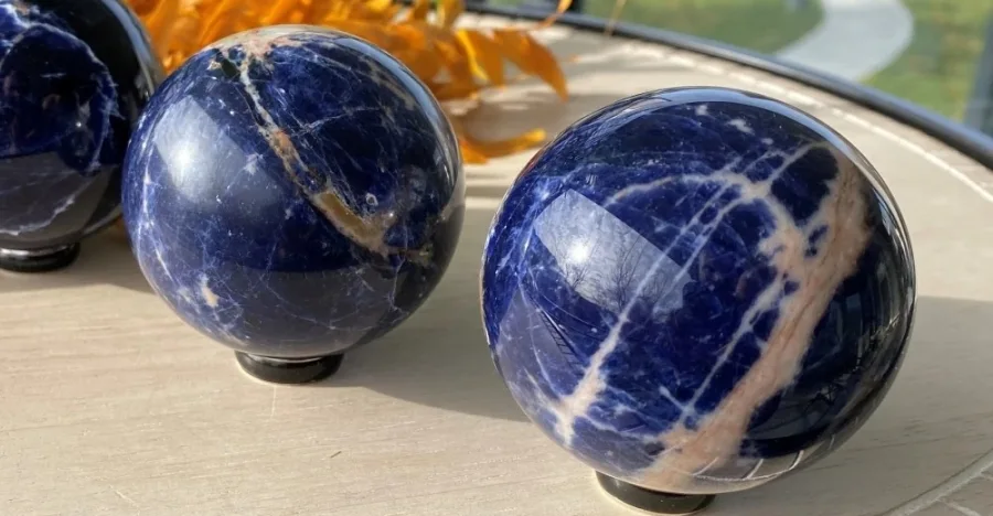 Sodalite crystal