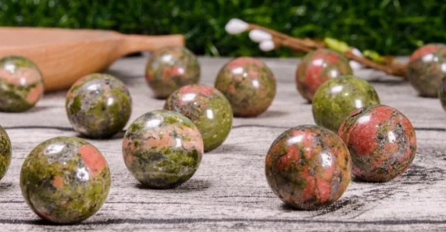 Unakite crystal