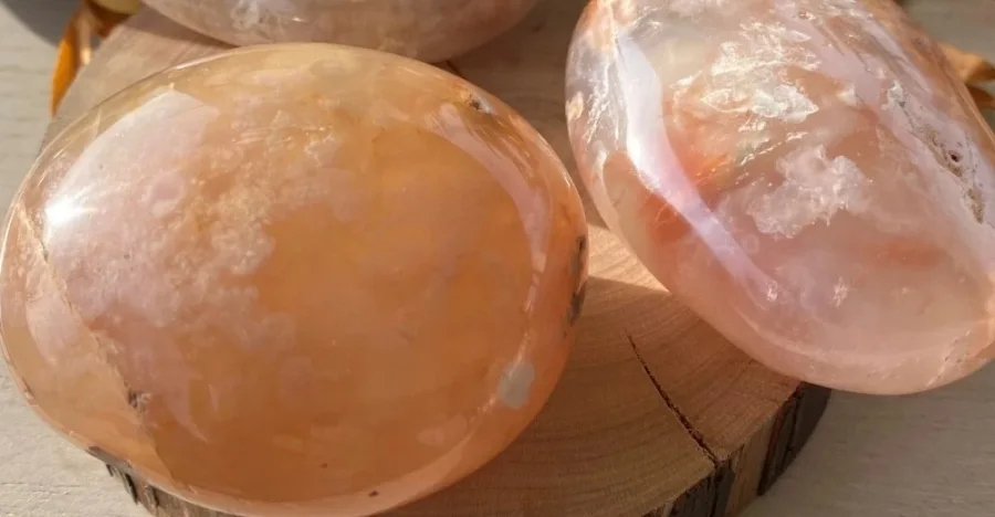Agate crystal