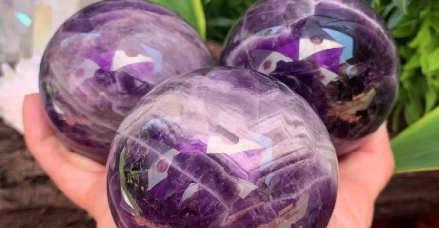 Chevron Amethyst (Dream Amethyst) crystal