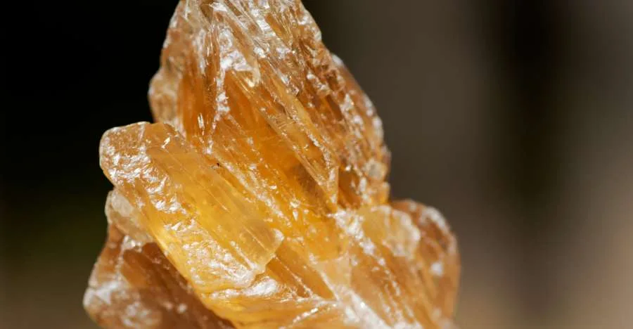 Scapolite crystal