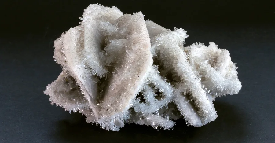 Manganoan Calcite crystal
