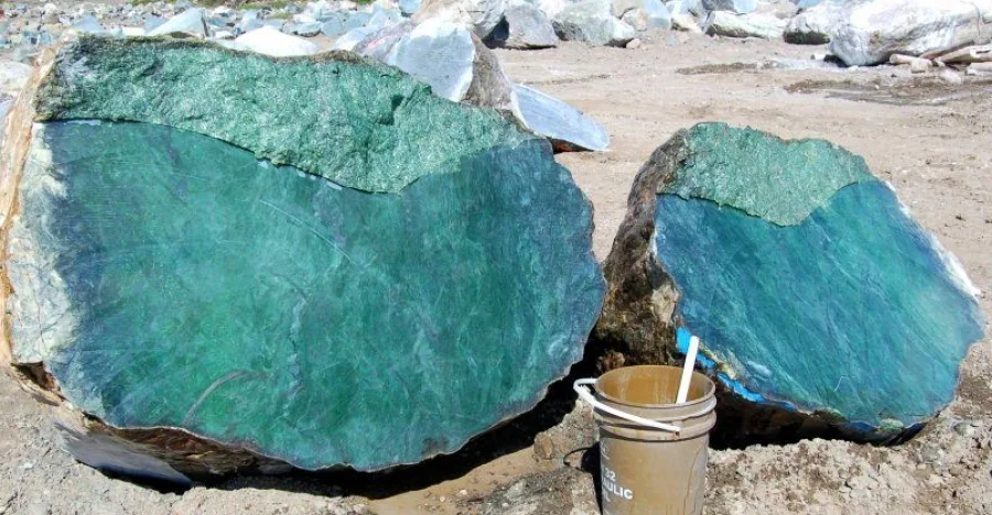 Giant Nephrite Jade Boulder Discovered in Canada crystal