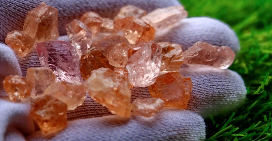 Morganite crystal