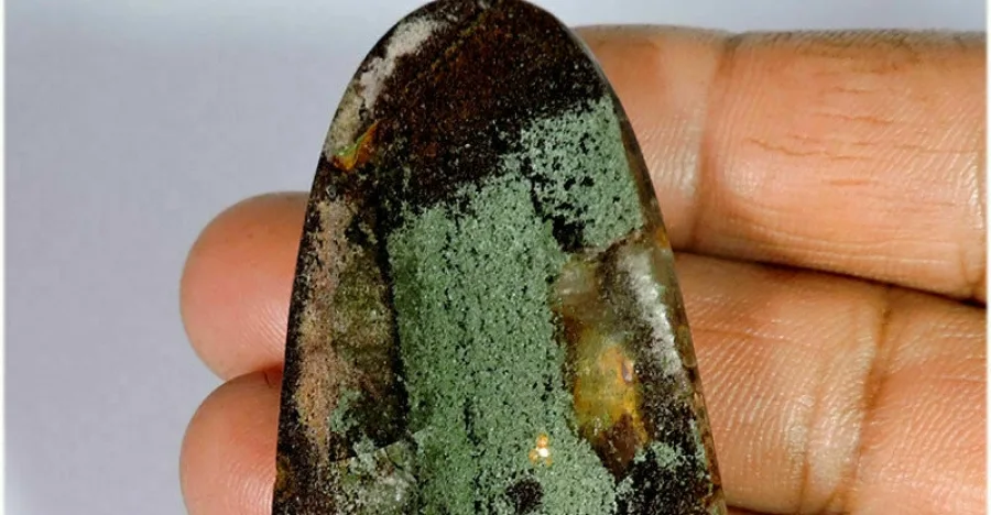Lodalite crystal