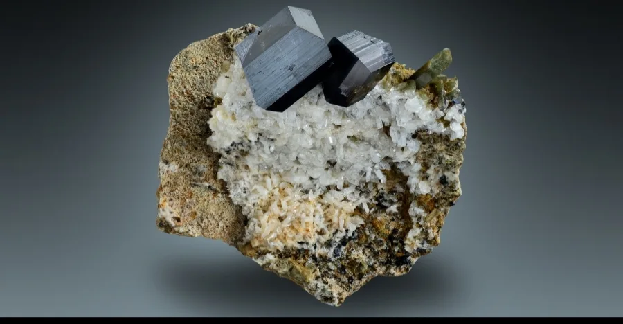 Anatase crystal